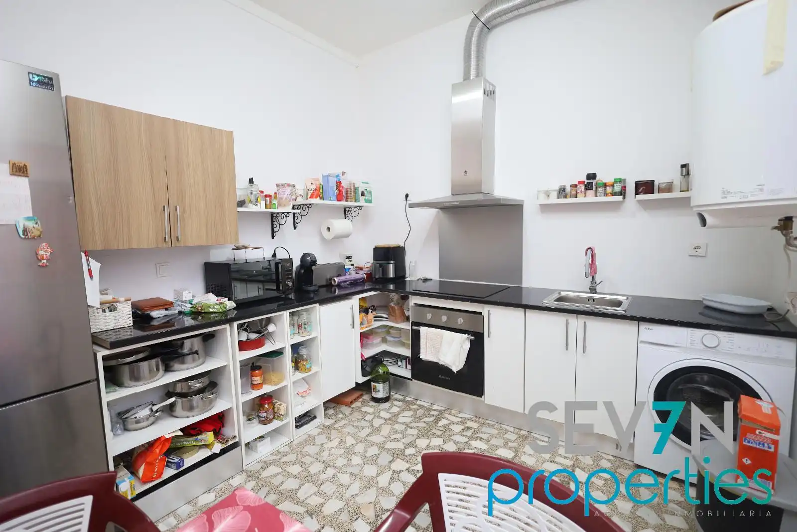 Cocina de Casa adosada en venta en Camarena con Aire acondicionado, Calefacción y Jardín privado
