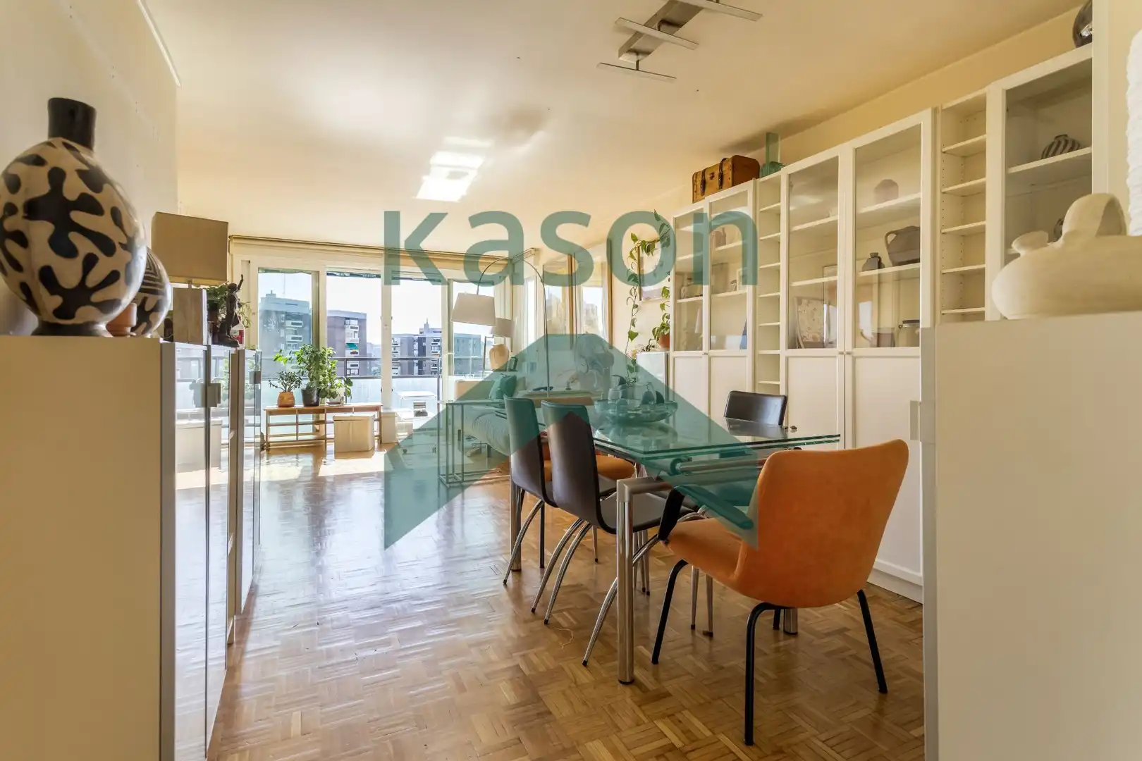 Menjador de Apartament en venda en Madrid amb Aire condicionat, Calefacció i Traster