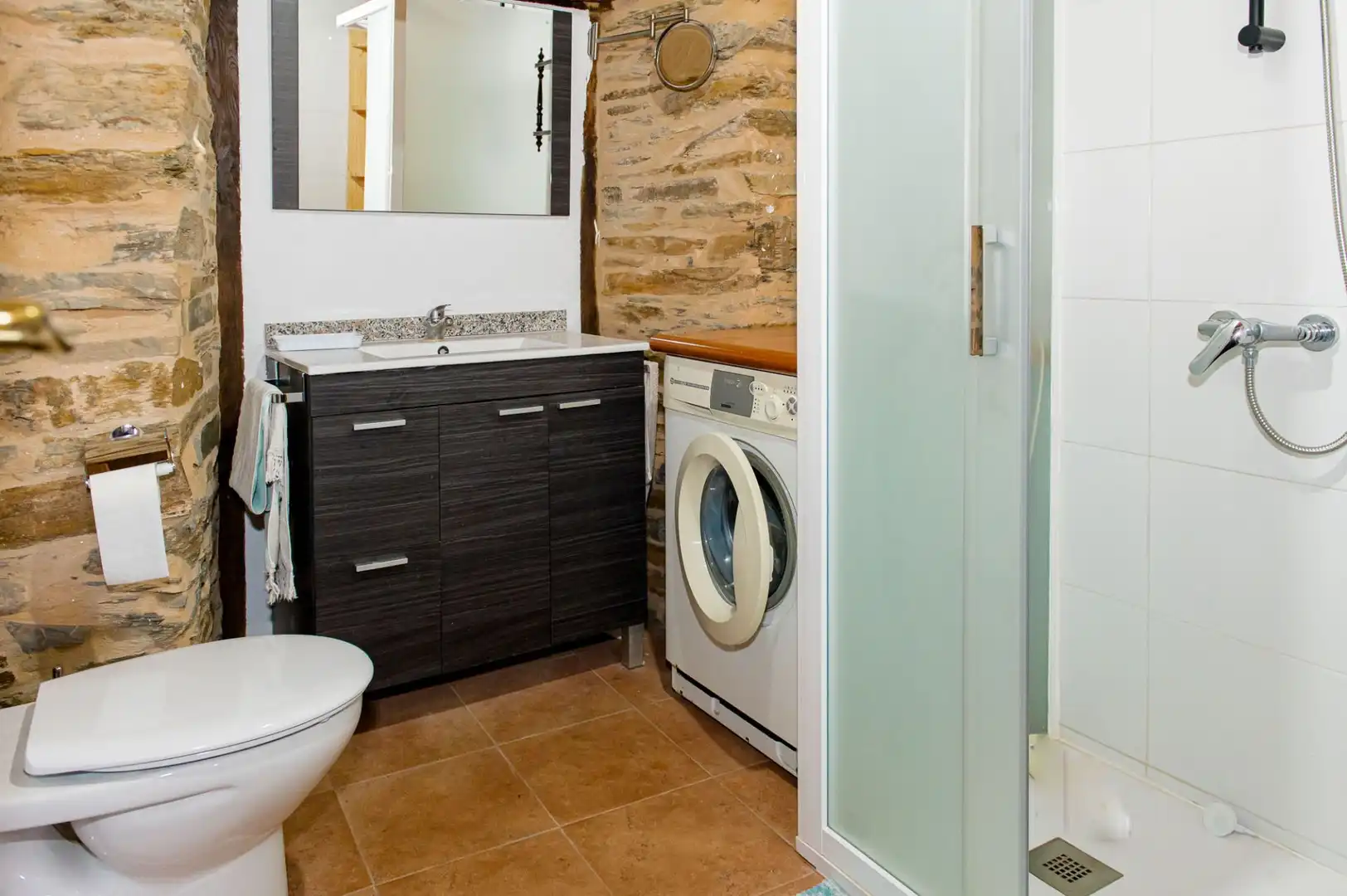 Baño de Casa o chalet en venta en Ponferrada con Calefacción, Terraza y Trastero