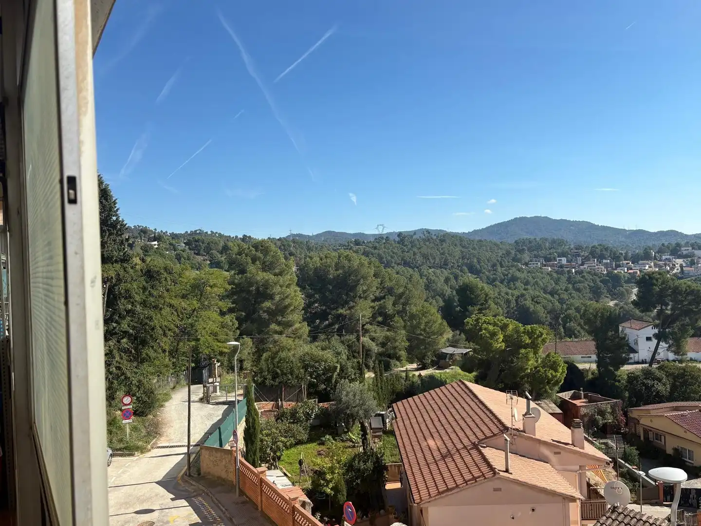 Vista exterior de Planta baixa en venda en El Papiol amb Terrassa i Balcó