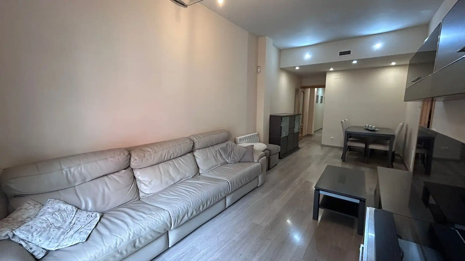 Living room of Ground floor for sale in Cornellà de Llobregat  with Storage room