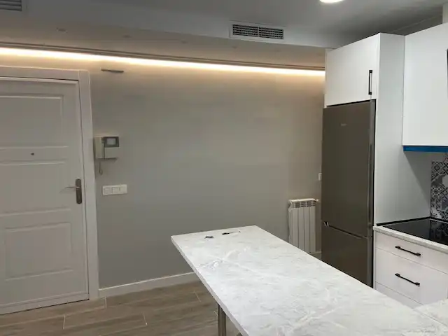 Cocina de Piso de alquiler en Zaragoza con Calefacción, Amueblado y Horno