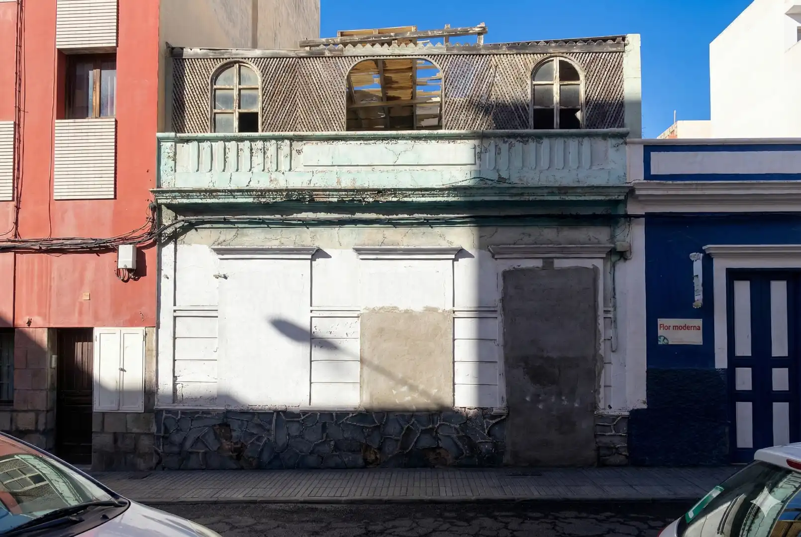 Vista exterior de Casa adosada en venda en Las Palmas de Gran Canaria amb Calefacció