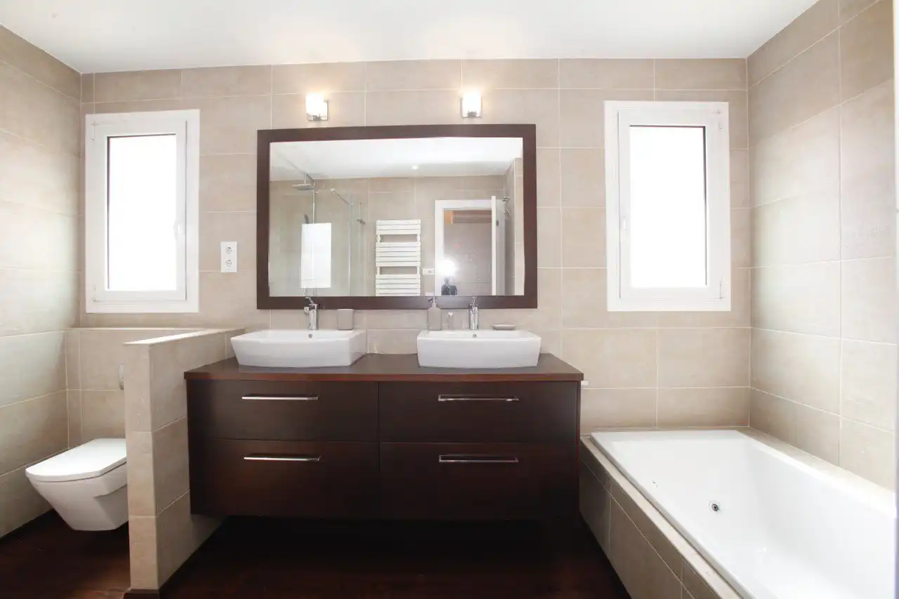 Baño de Casa o chalet en venta en Gavà con Aire acondicionado, Calefacción y Jardín privado