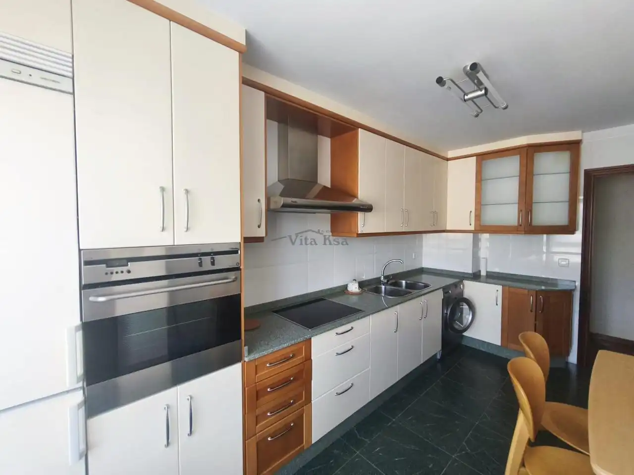 Küche von Wohnung zur Miete in Ourense Capital  mit Heizung, Parkett und Möbliert
