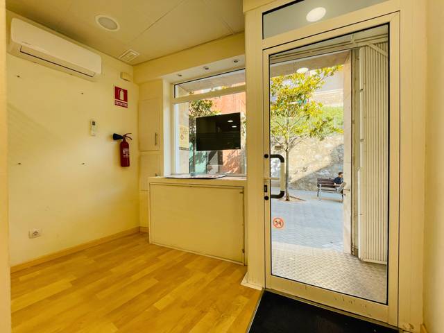 Local comercial en Alquiler en Avinguda Catalunya en Corbera de Llobregat