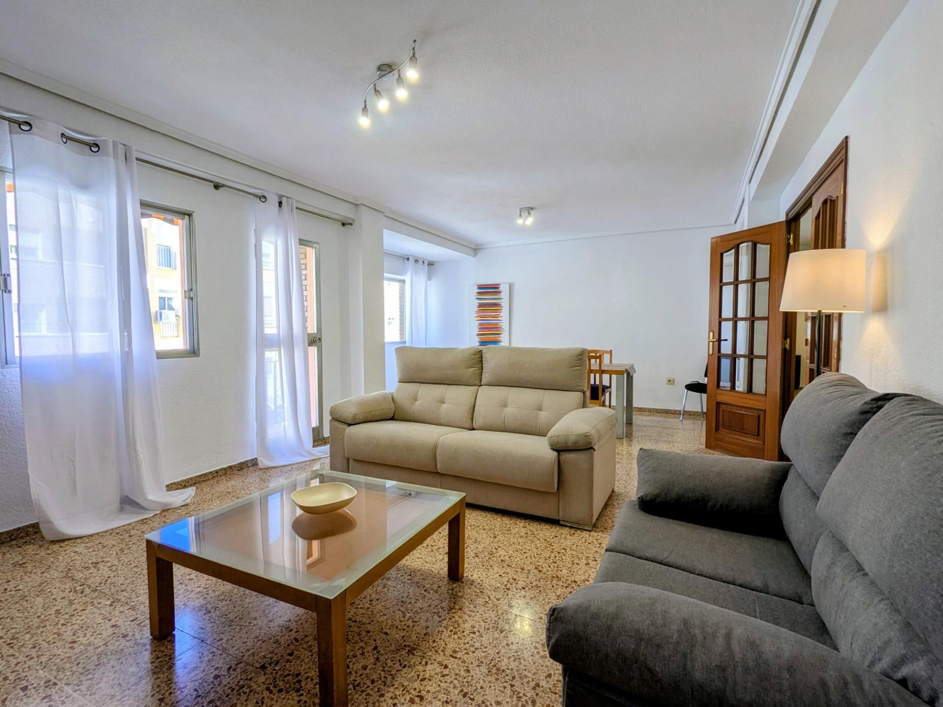 Living room of Flat to rent in  Valencia Capital  with Air Conditioner and Balcony