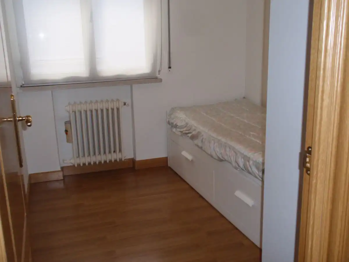 Habitación de Piso de alquiler en Salamanca con Calefacción, Amueblado y Balcón