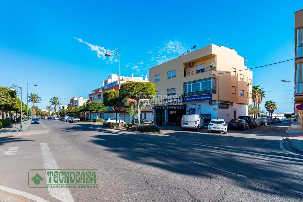 Vista exterior de Piso en venta en El Ejido con Amueblado