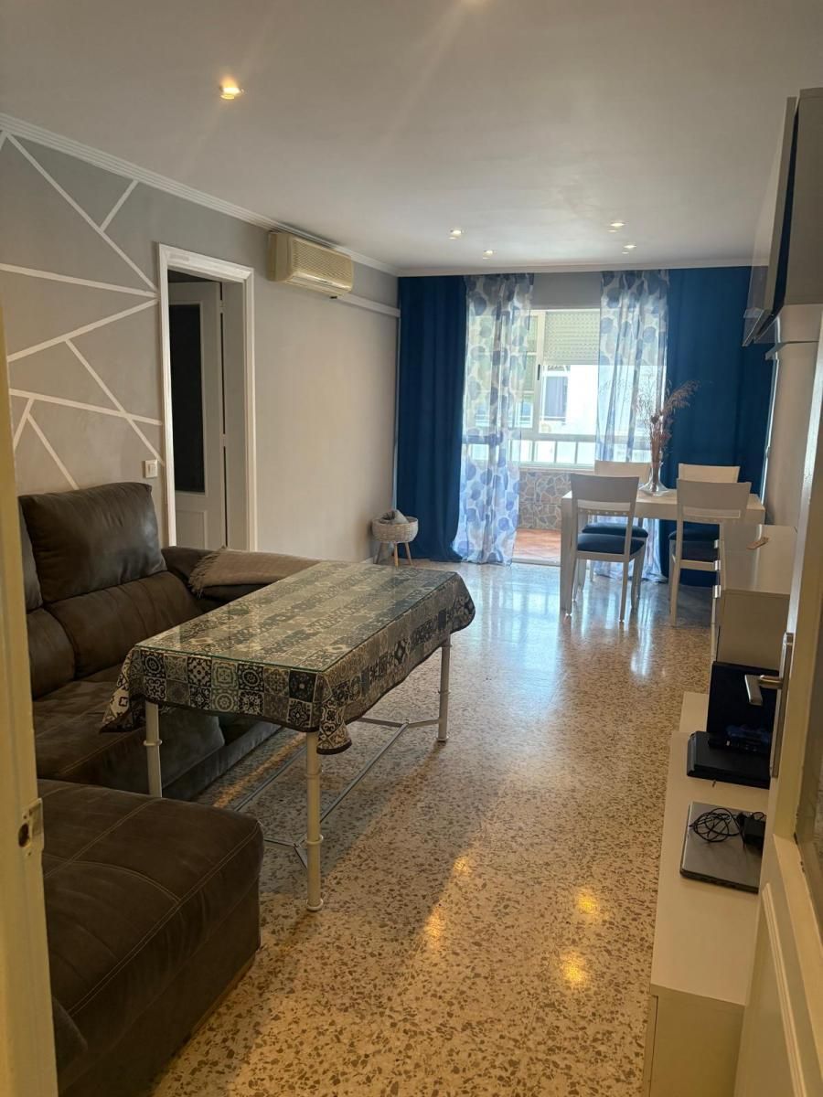 Sala d'estar de Apartament en venda en  Sevilla Capital