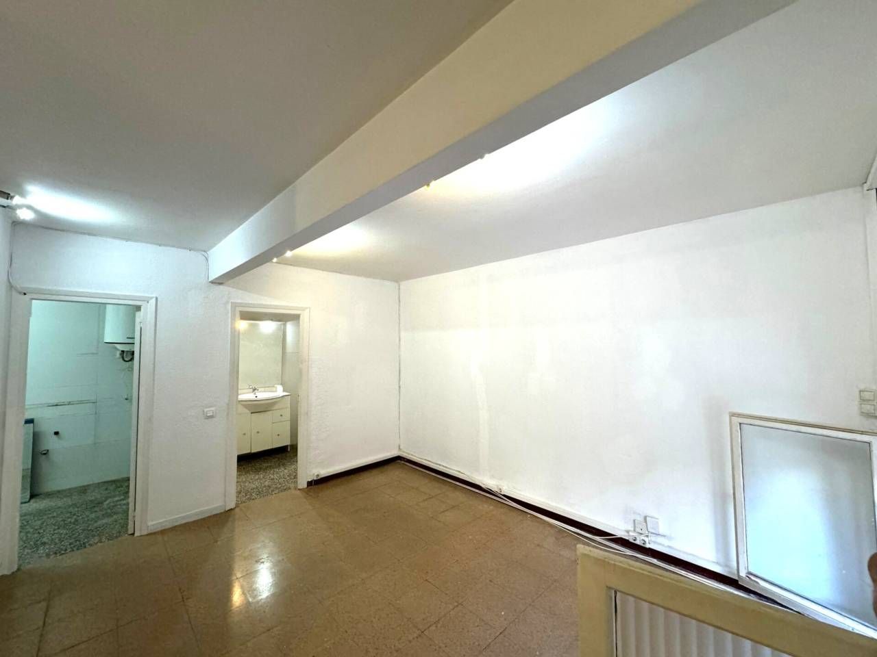 Premises for sale in  Barcelona Capital