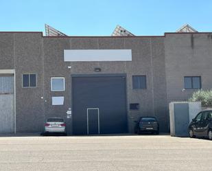 Vista exterior de Nau industrial de lloguer en Solsona