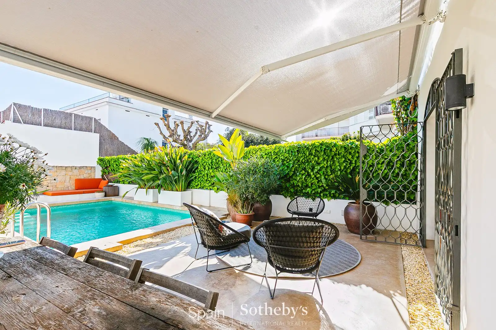 Terraza de Casa adosada en venta en Sitges con Aire acondicionado, Calefacción y Jardín privado