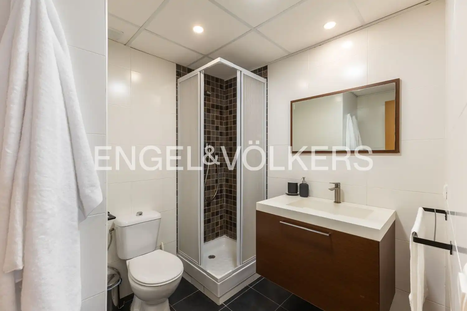 Badezimmer von Dachboden zur Miete in Valencia mit Klimaanlage, Heizung und Terrasse