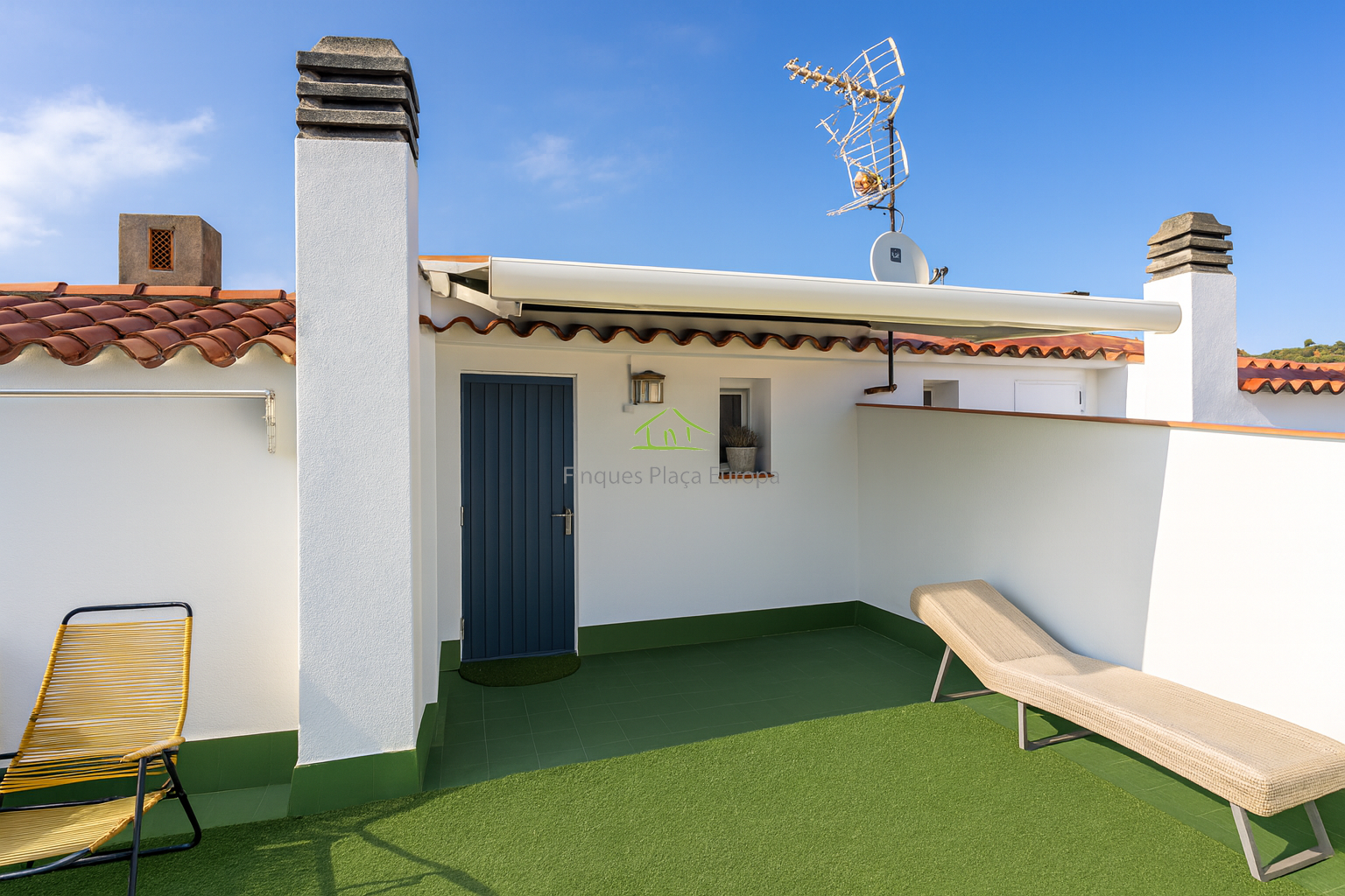 Vista exterior de Apartament en venda en Sant Feliu de Guíxols amb Aire condicionat, Calefacció i Terrassa