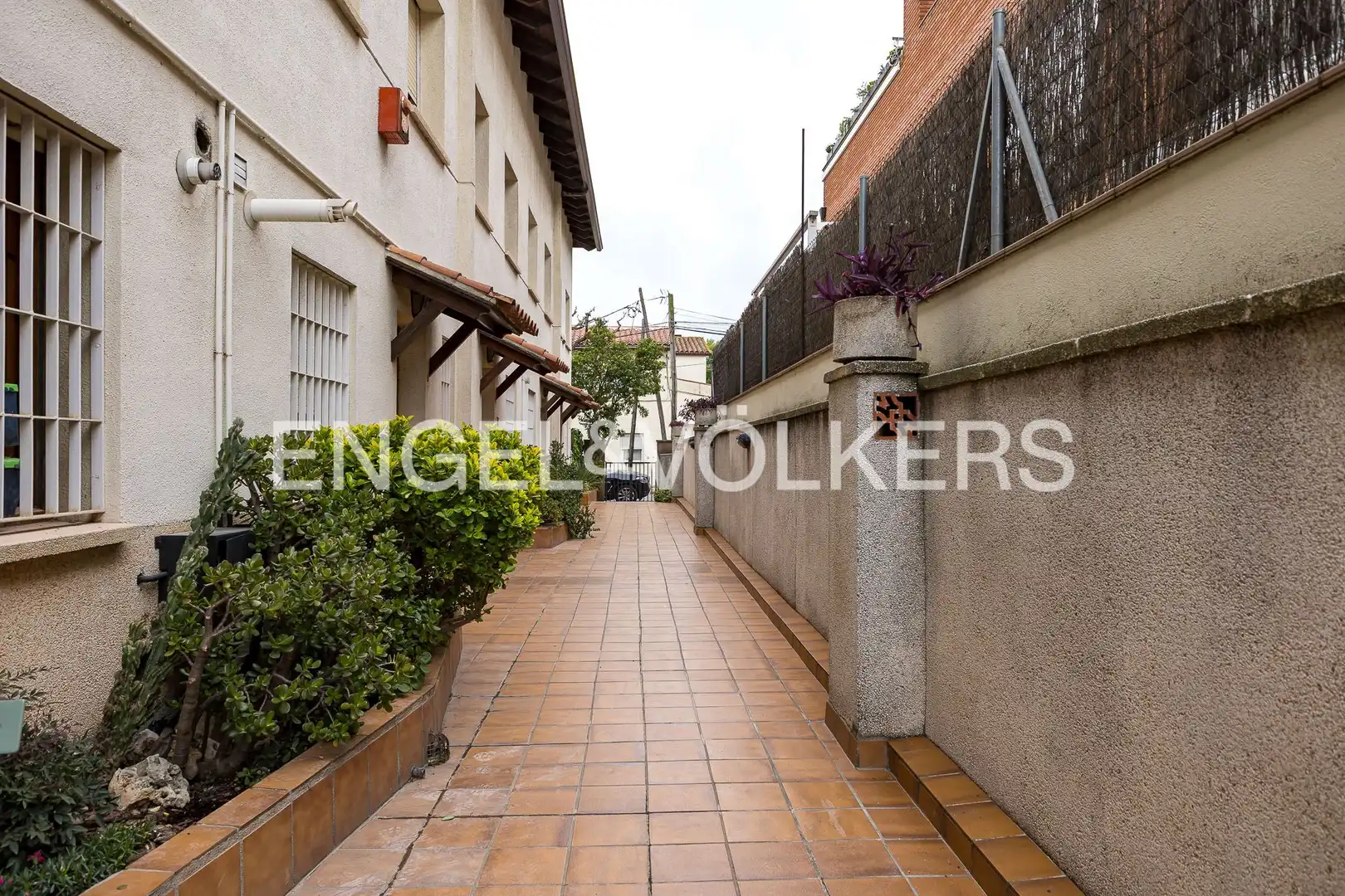 Exterior view of Houses for sale in Sant Cugat del Vallès  with Air Conditioner, Heating and Private garden