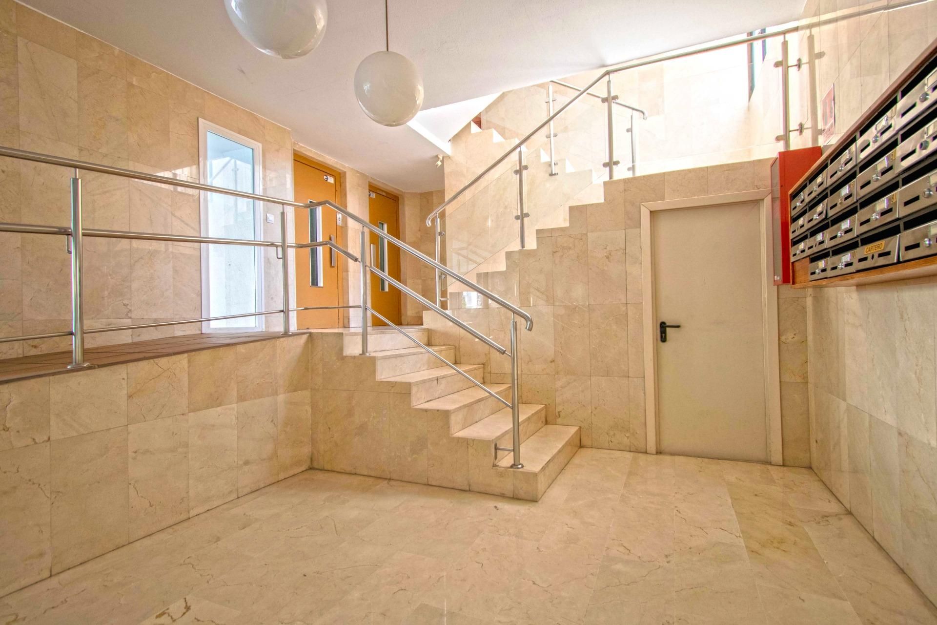 Flat for sale in  Sevilla Capital  with Air Conditioner and Terrace
