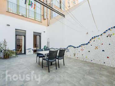 Bajo con ascensor en venta en Carrer de Pere IV .