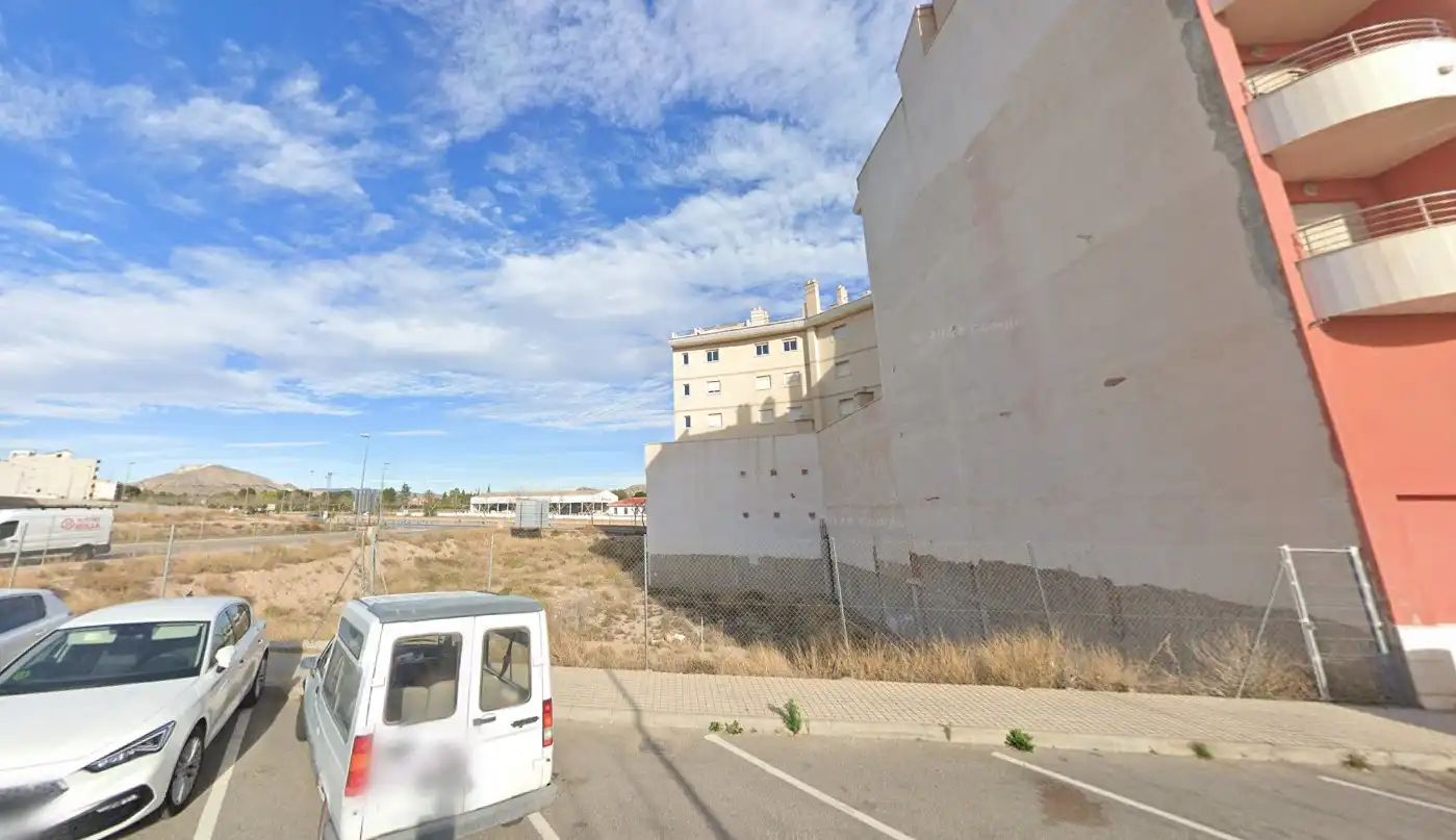 Terreny residencial en venda a Carrer Joanot Martorell 3F