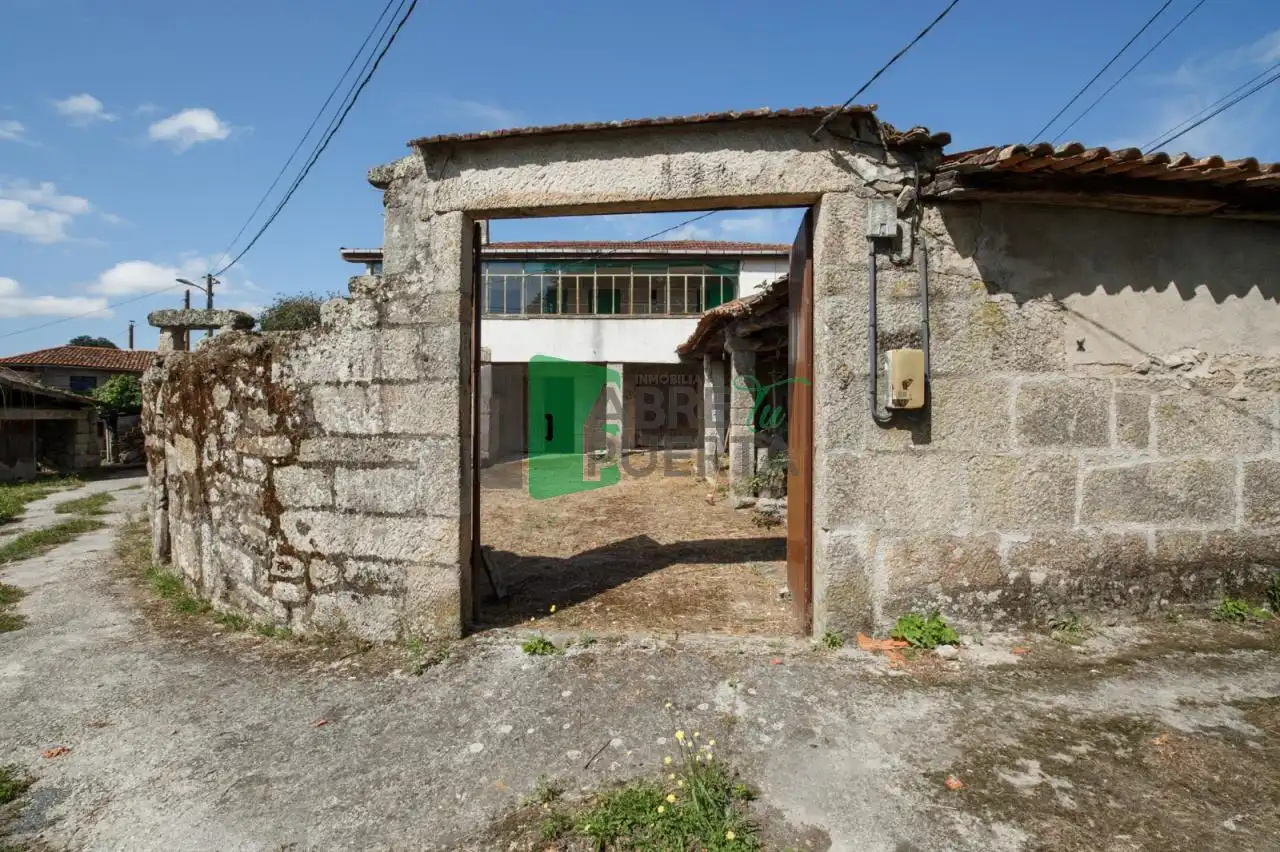 Casa amb terrassa en venda a Amoeiro, imagen 3