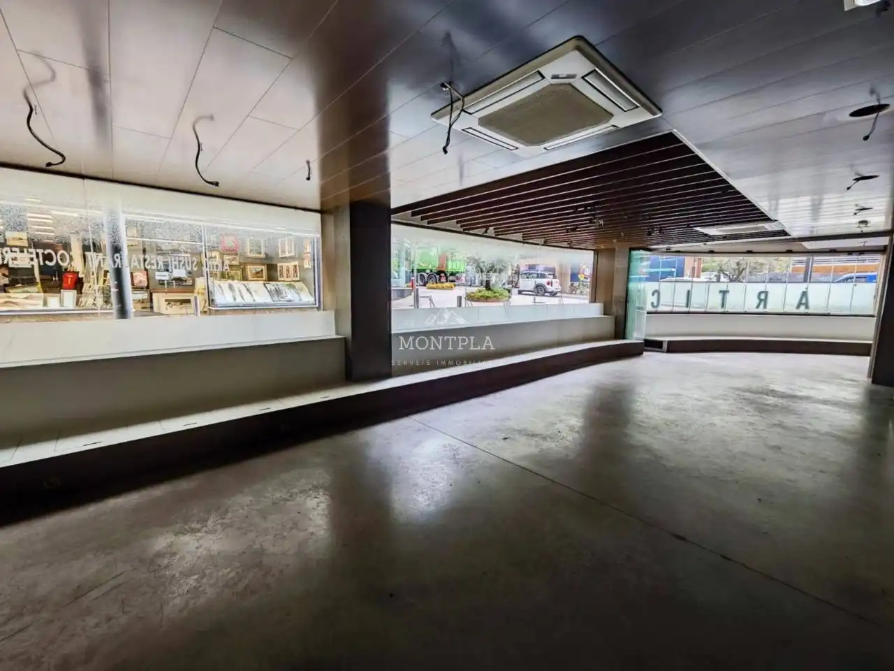 Locale commerciale in affitto a Les Escaldes, imagen 2