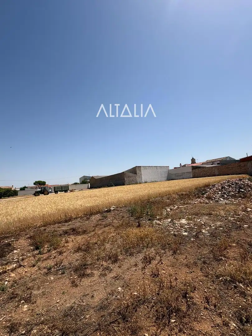 Terreno en venta en Pozorrubio de Santiago
