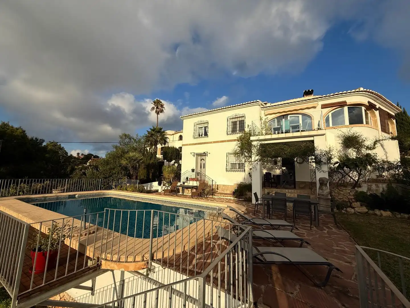 Vista exterior de Casa o xalet en venda en Jávea / Xàbia amb Aire condicionat, Calefacció i Jardí privat