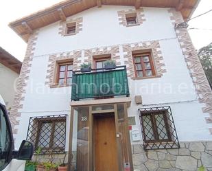 Vista exterior de Casa o xalet en venda en Alonsotegi amb Calefacció, Terrassa i Traster