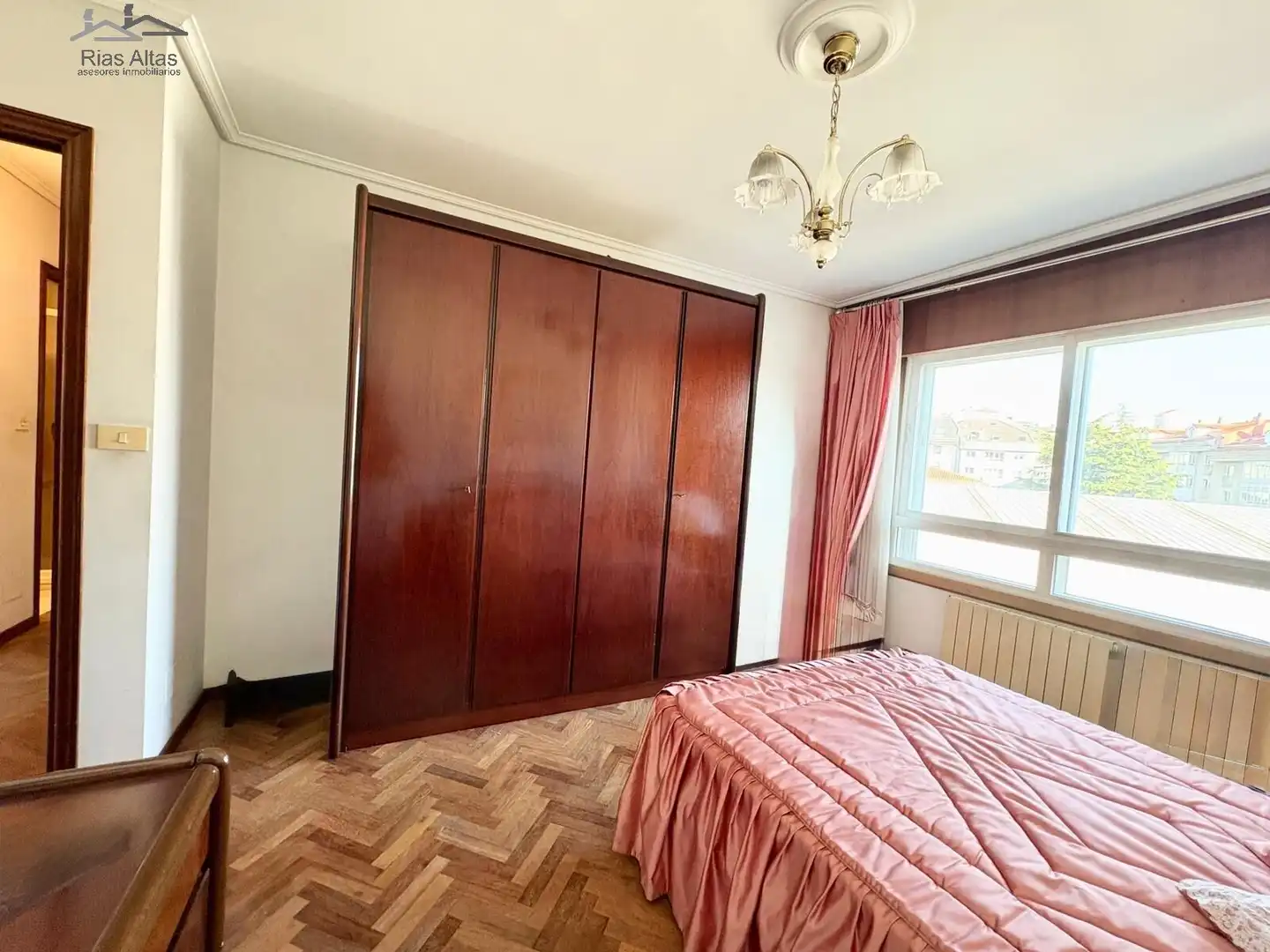 Habitación de Piso en venta en Cambre  con Calefacción, Parquet y Trastero