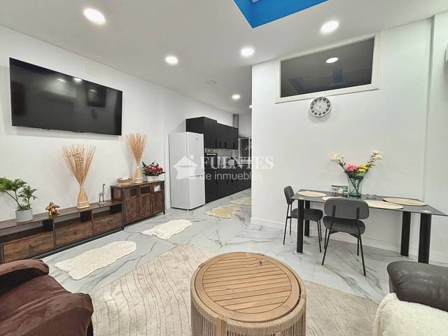 Apartamento en Venta en Calle Cronista Viravens en Carolinas Bajas