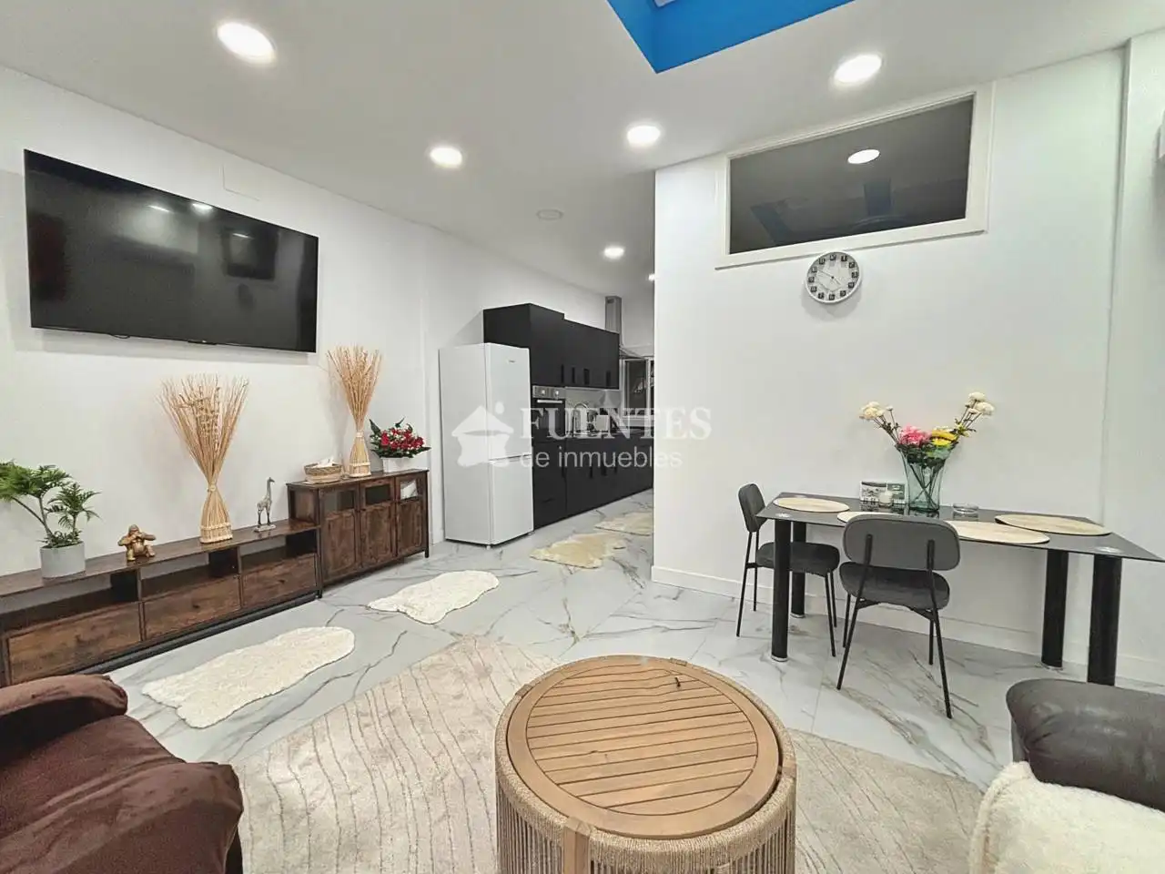 Piso en venta en Alicante / Alacant con Aire acondicionado y Amueblado