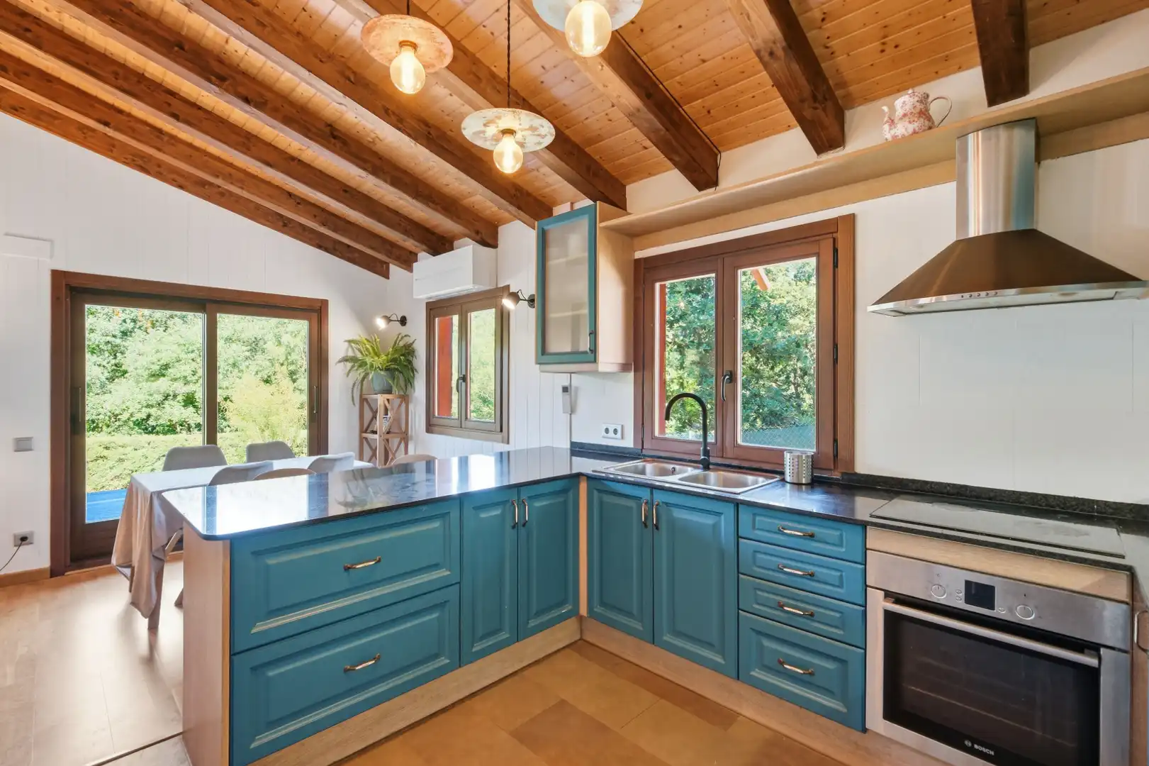 Küche von Haus oder Chalet zum Verkauf in Vidreres mit Klimaanlage, Heizung und Privatgarten