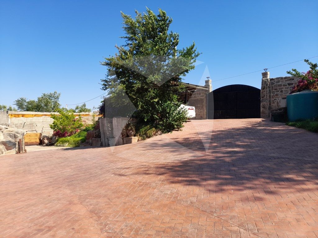 Vista exterior de Casa o xalet en venda en Cáceres Capital amb Terrassa i Moblat