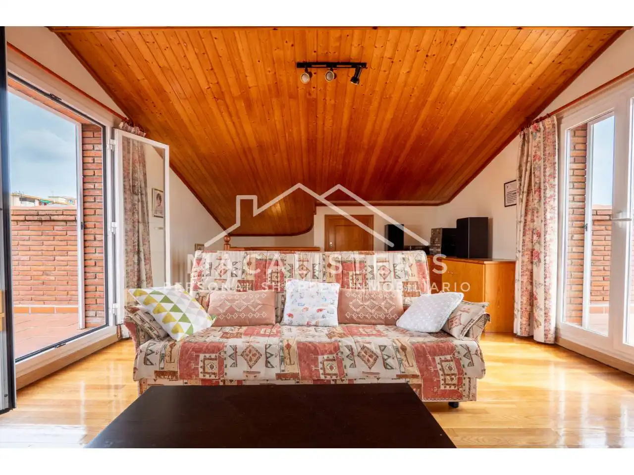 Living room of Houses for sale in El Masnou  with Heating, Private garden and Terrace