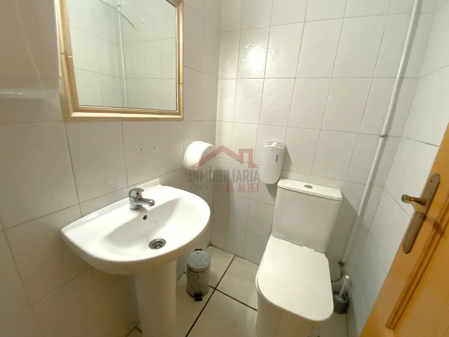 Baño de Local en venta en Elche / Elx con Amueblado