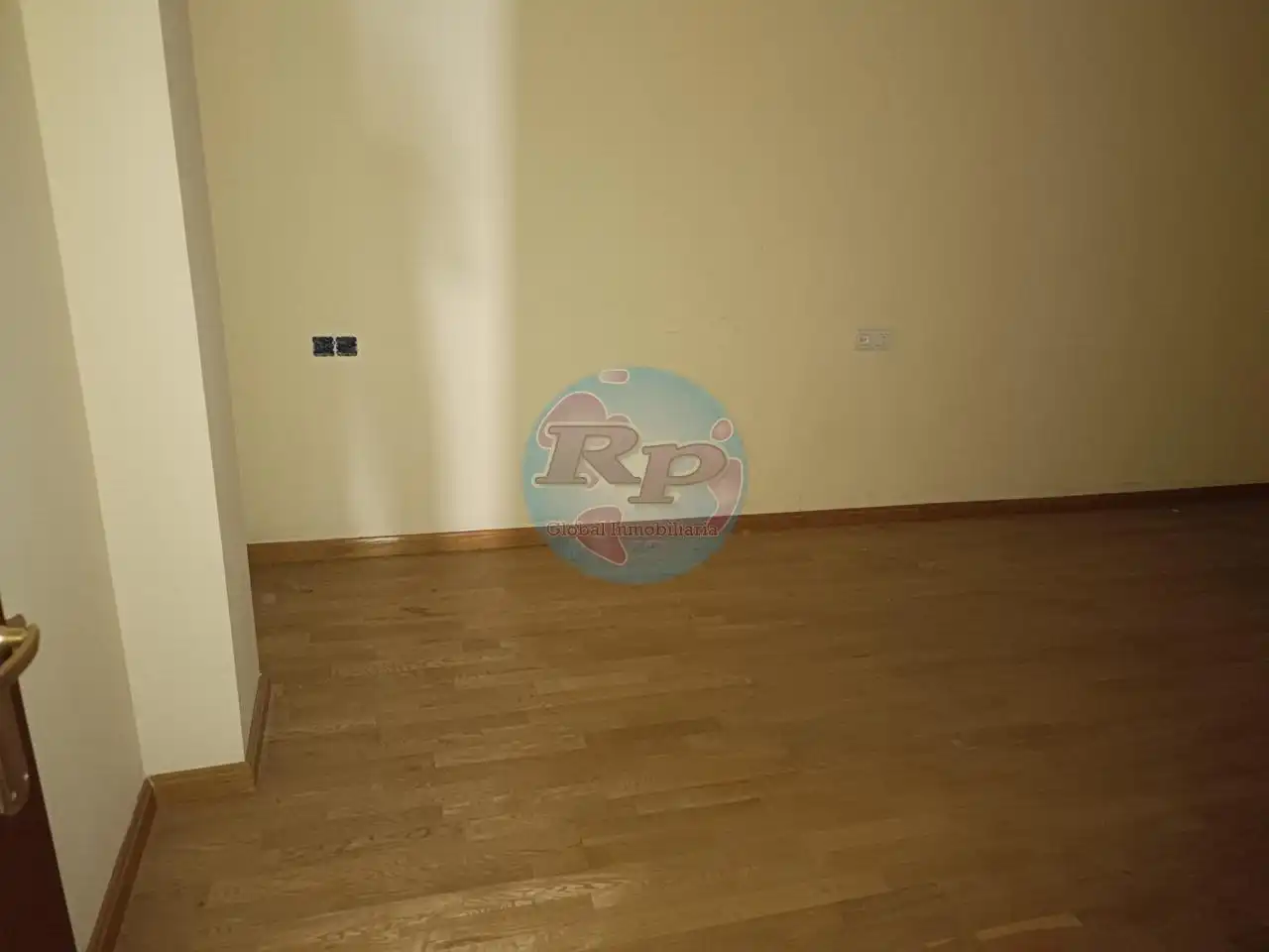 Habitación de Piso en venta en La Robla  con Parquet