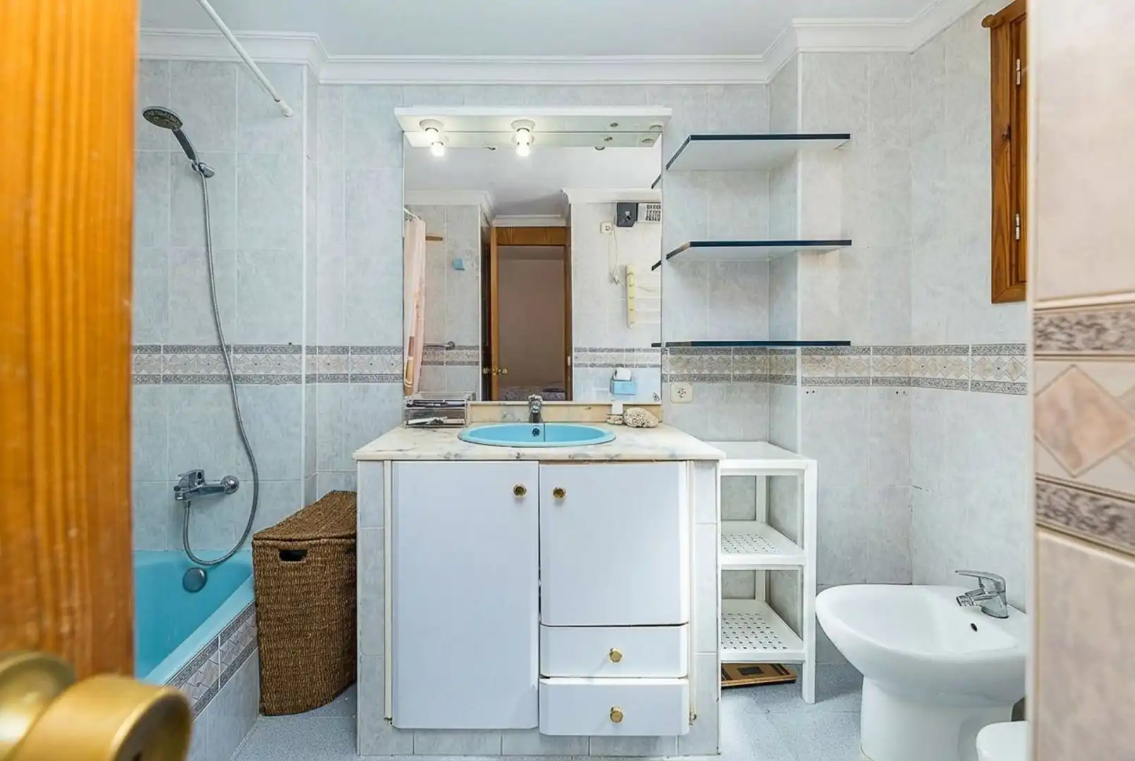 Bathroom of Flat for sale in Llucmajor  with Air Conditioner, Heating and Balcony