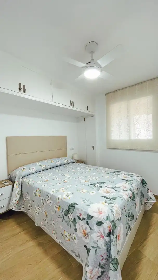 Bedroom of Apartments for rent in Benidorm  with Private garden and Community pool