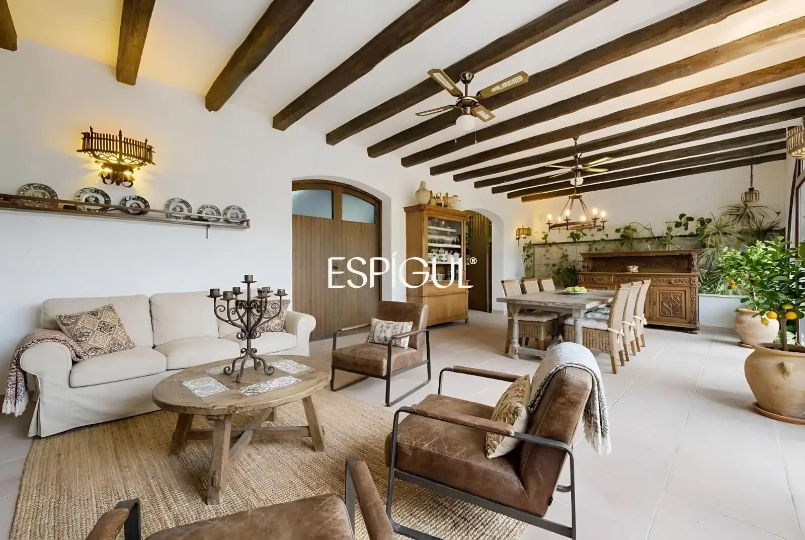 Sala de estar de Casa o chalet en venta en Torroella de Montgrí con Calefacción, Terraza y Piscina