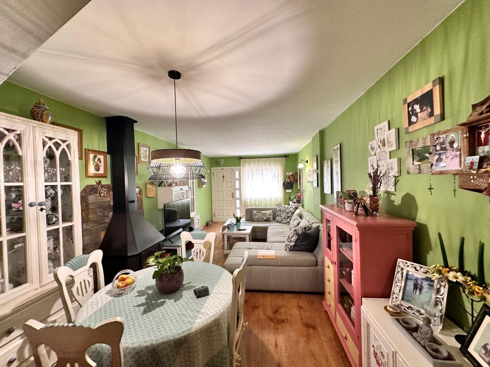 Sala d'estar de Casa o xalet en venda en San Cristóbal de la Laguna amb Calefacció, Terrassa i Traster