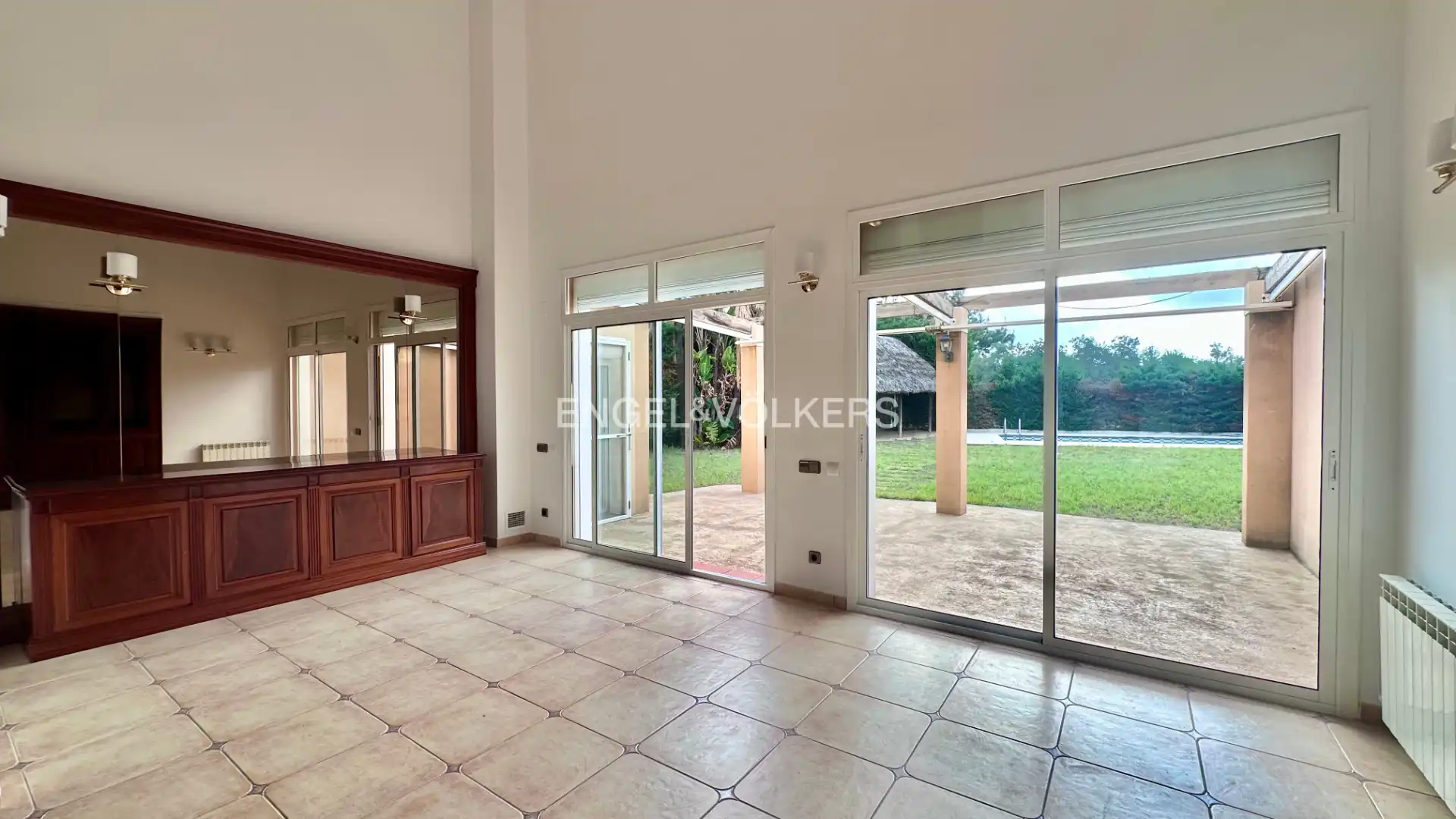 Vista exterior de Casa o xalet en venda en Reus amb Aire condicionat, Calefacció i Jardí privat