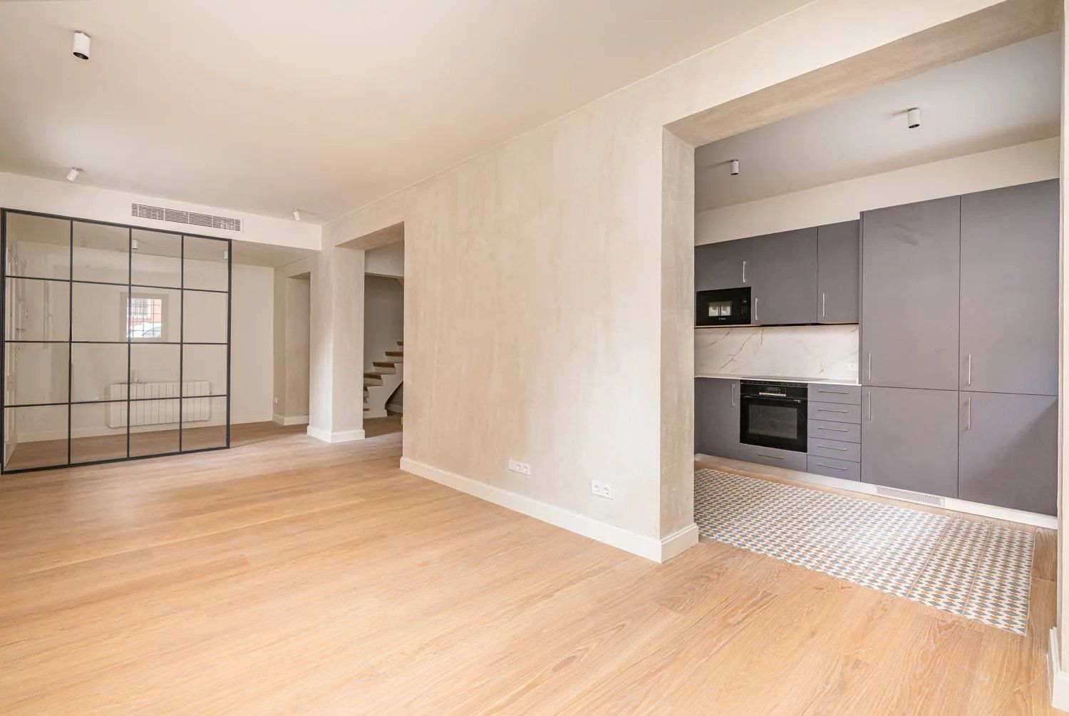 Duplex for sale in  Madrid Capital  with Air Conditioner, Heating and Terrace