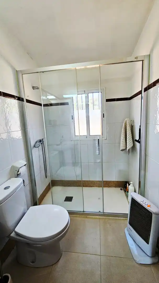 Baño de Casa o chalet en venta en Puerto Moral con Jardín privado, Terraza y Trastero