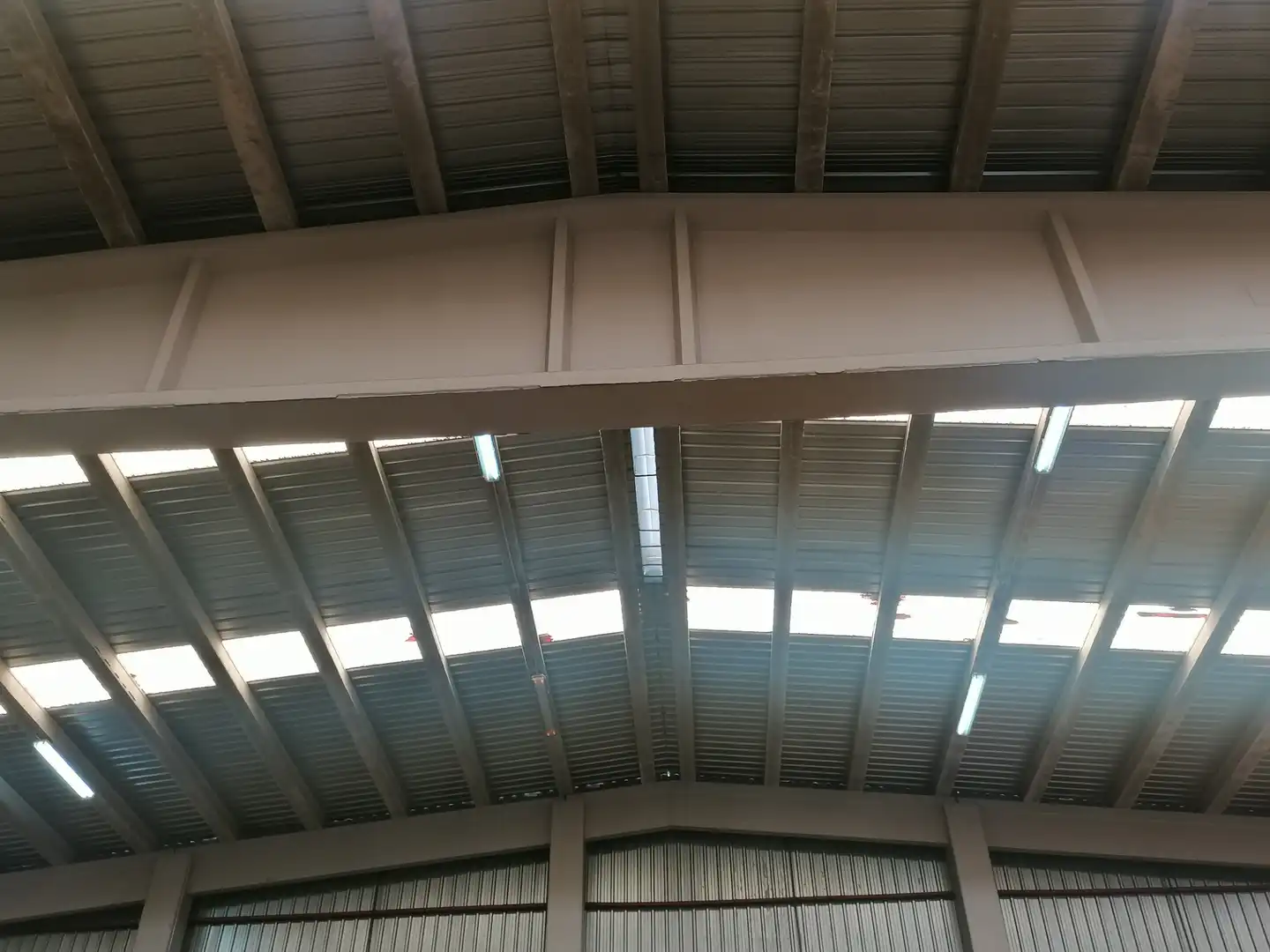 Industrial building to rent in Alcàsser