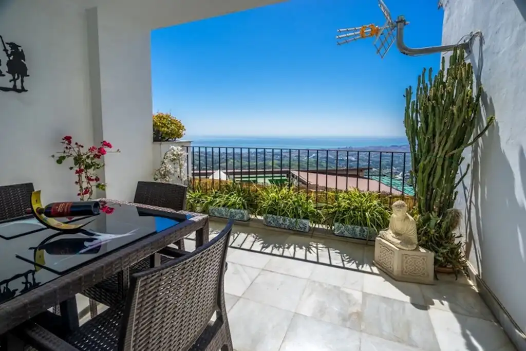 Apartment with lift for sale in Mijas pueblo