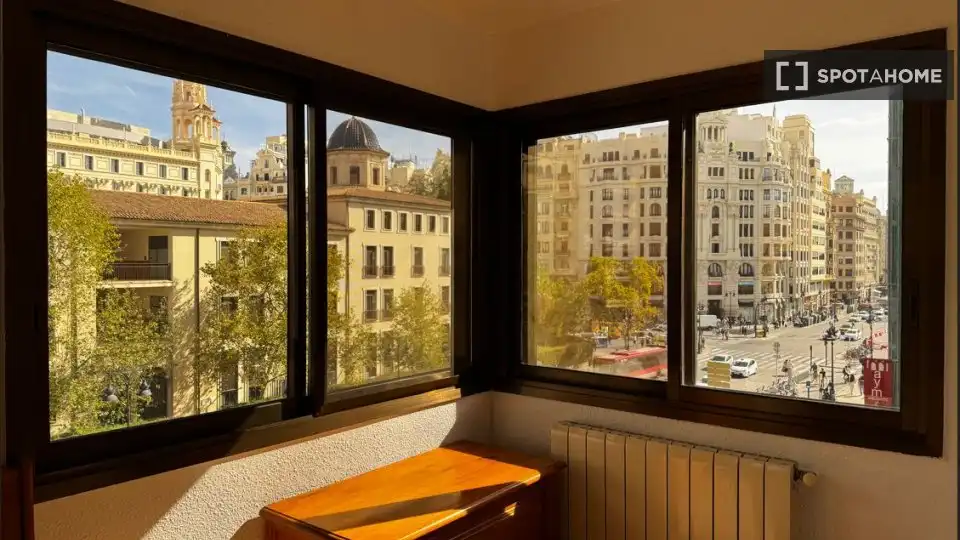 Bedroom of Flat for rent in Valencia  with Air Conditioner, Heating and Furnished