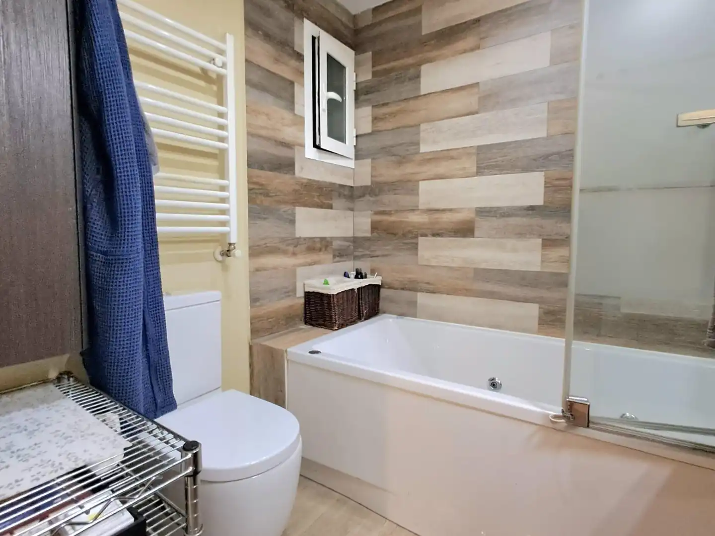 Baño de Piso en venta en Madrid con Aire acondicionado, Calefacción y Jardín privado