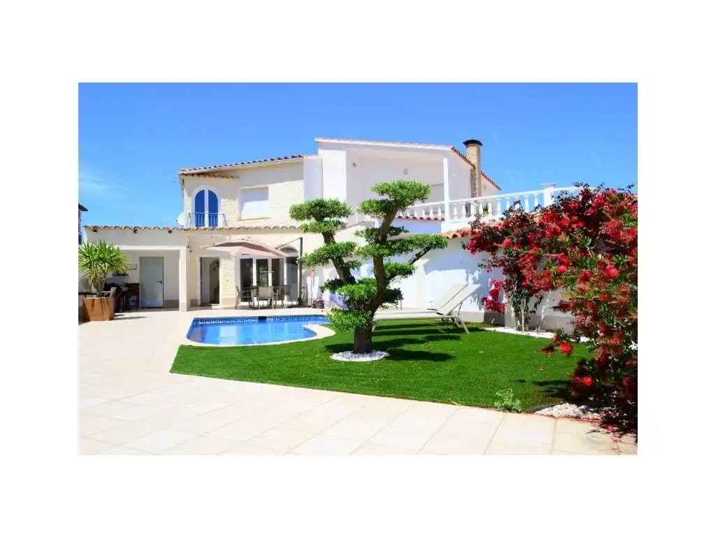 Garden of Houses for sale in Empuriabrava