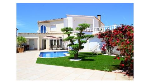 Foto 5 de Casa o chalet en venta en Carrer Requesens, Requesens, Empuriabrava