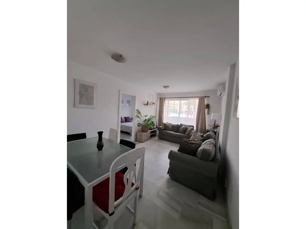 Vista exterior de Piso en venta en Roquetas de Mar con Aire acondicionado, Terraza y Piscina comunitaria